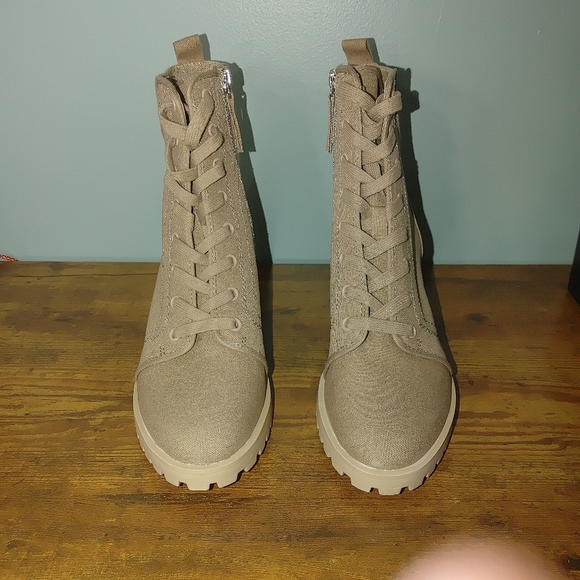 Dolce Vita Stylish Tan Women's Ankle Combat Boots Size 8.5 - Picture 10 of 10